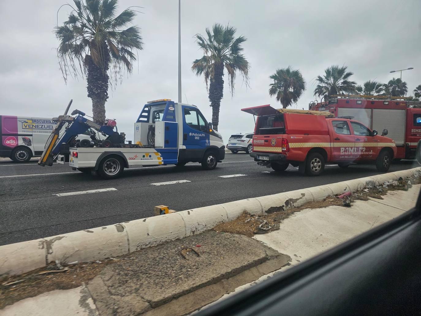 El vuelco en la Avenida Marítima, en imágenes