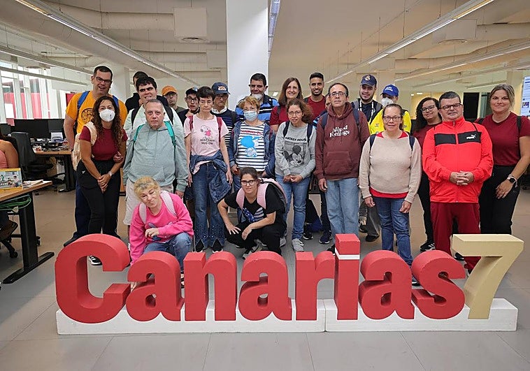 Imagen de la visita a la redacción de CANARIAS7.