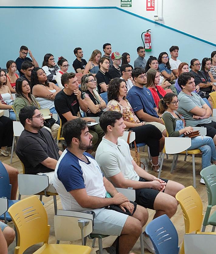 Imagen secundaria 2 - 110 alumnas y alumnos listos para ser becarios trabajadores del Cabildo