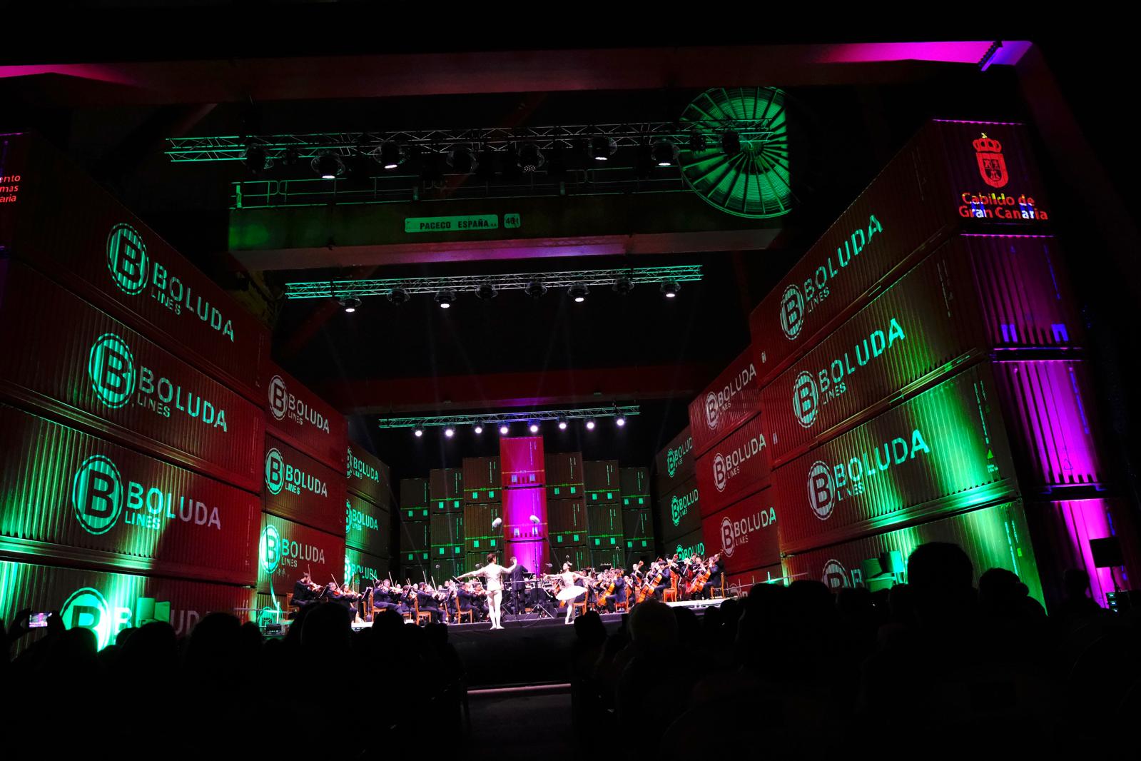 Música y danza a la luz de la noche y el mar