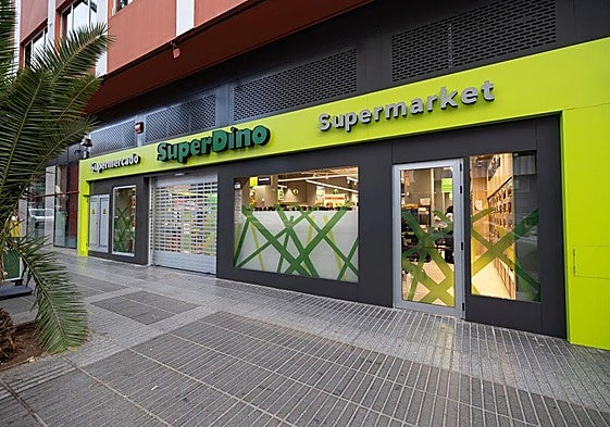 Fachada de HiperDino.