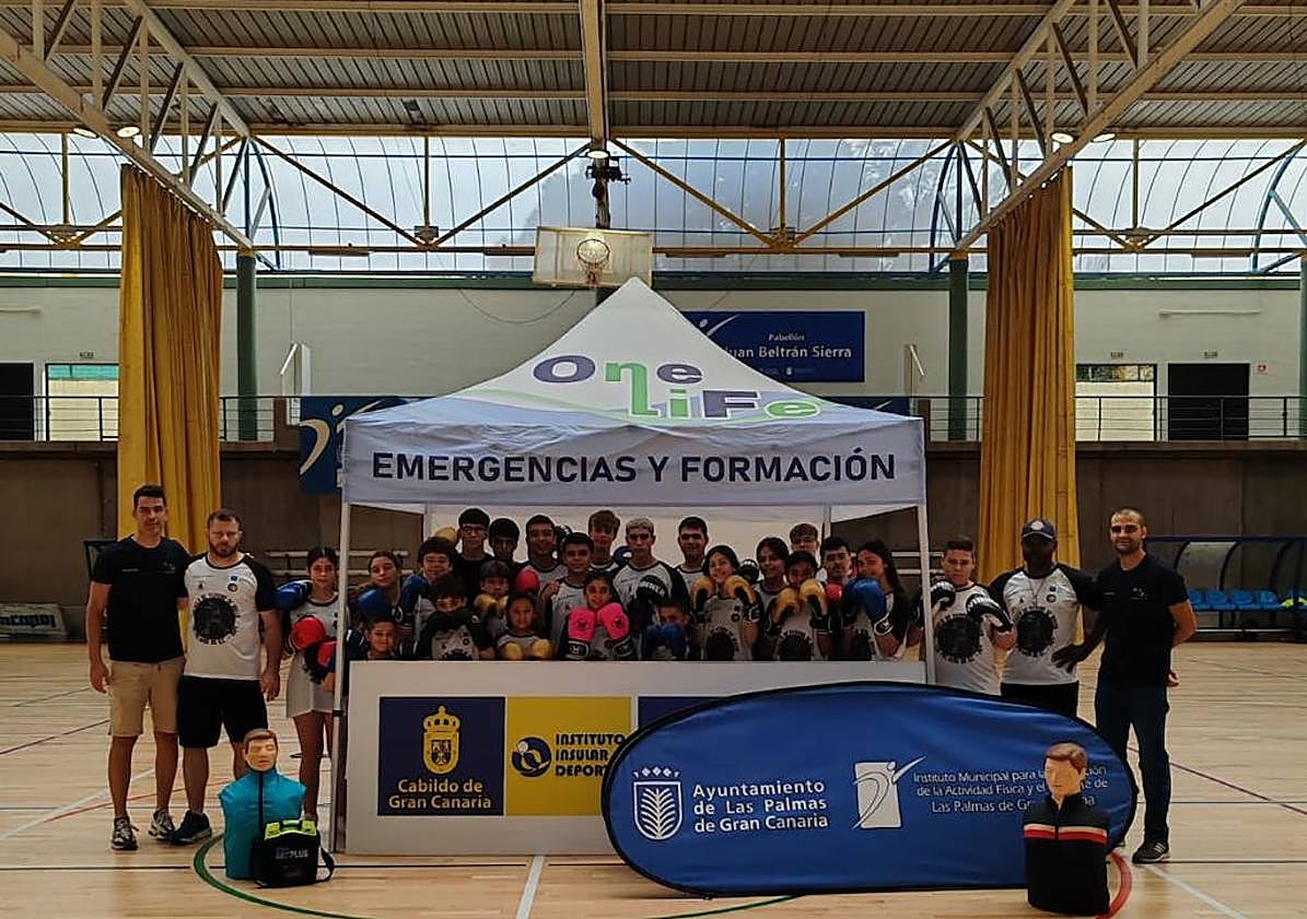 Imagen principal - Concienciación con los primeros auxilios en la Escuela de Verano