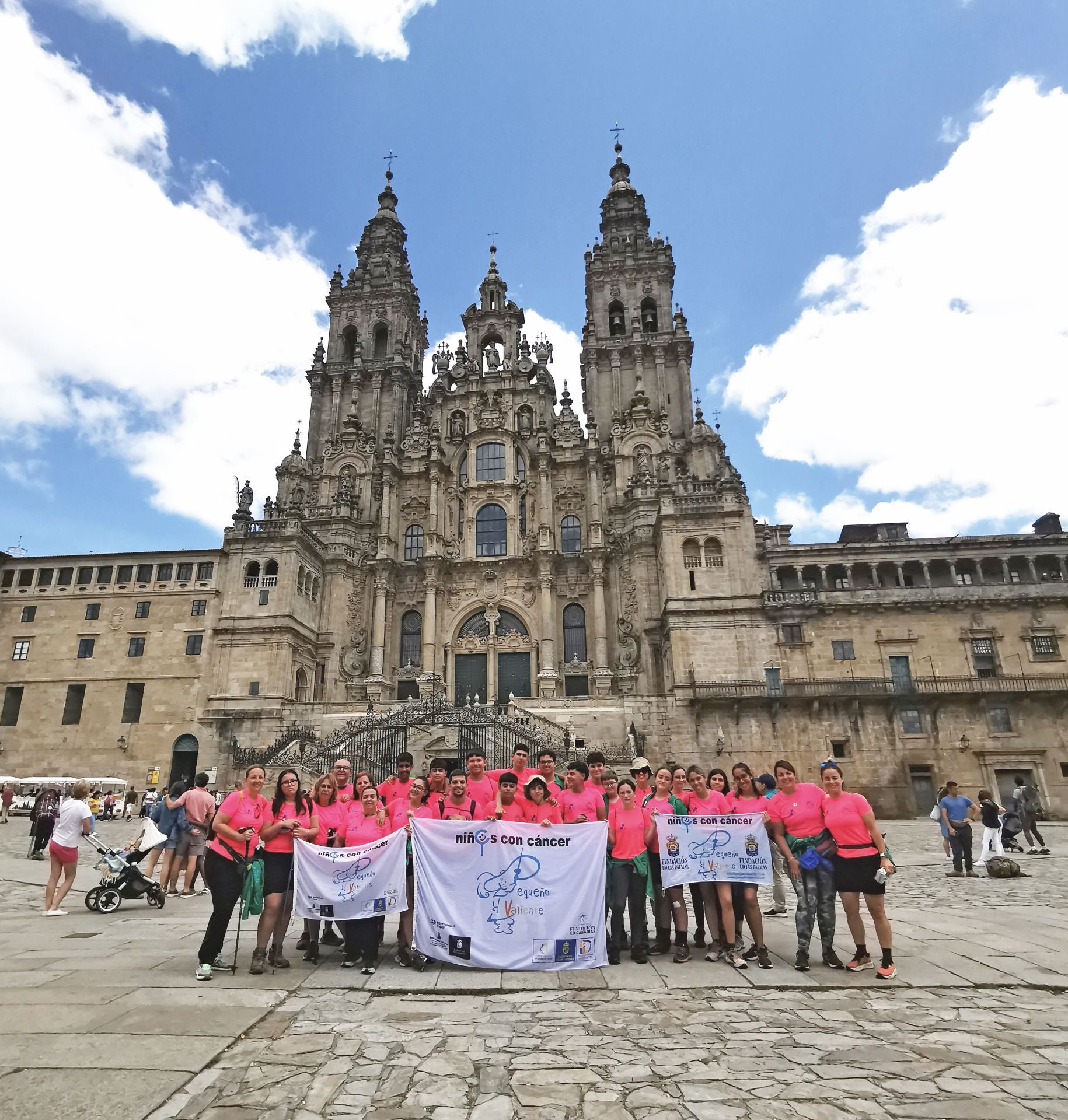 Pequeño Valiente cumple el reto de concluir el Camino de Santiago