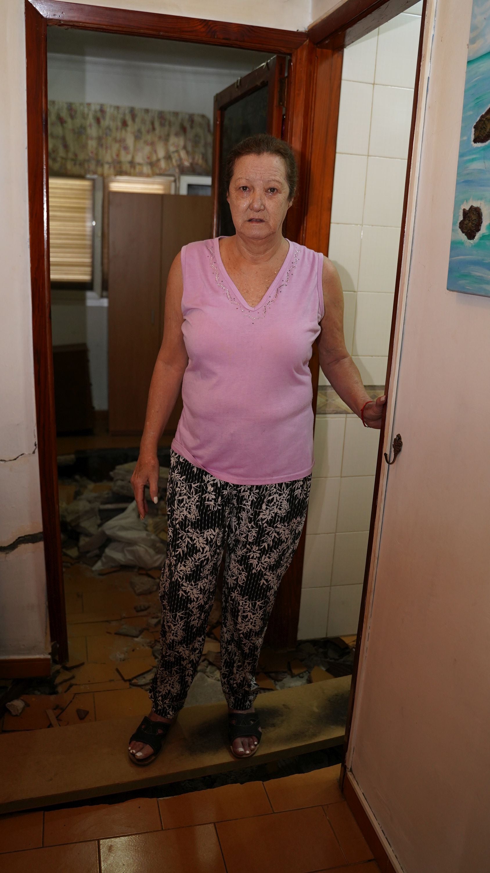 Vecina de Schamann pide ayuda para el problema de hundimiento de su casa