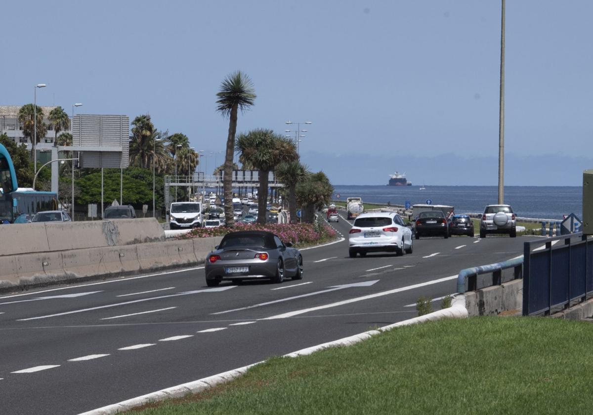 Se inicia el asfaltado de varios tramos de la Avenida Marítima de Las Palmas de Gran Canaria