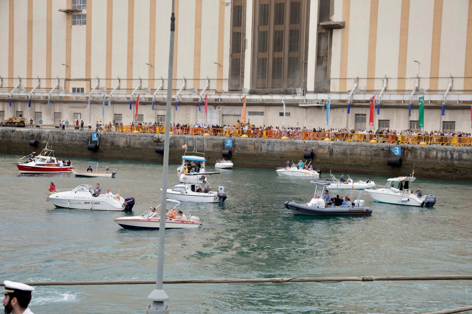 La Isleta sale a la calle para celebrar la procesión marítima del Carmen