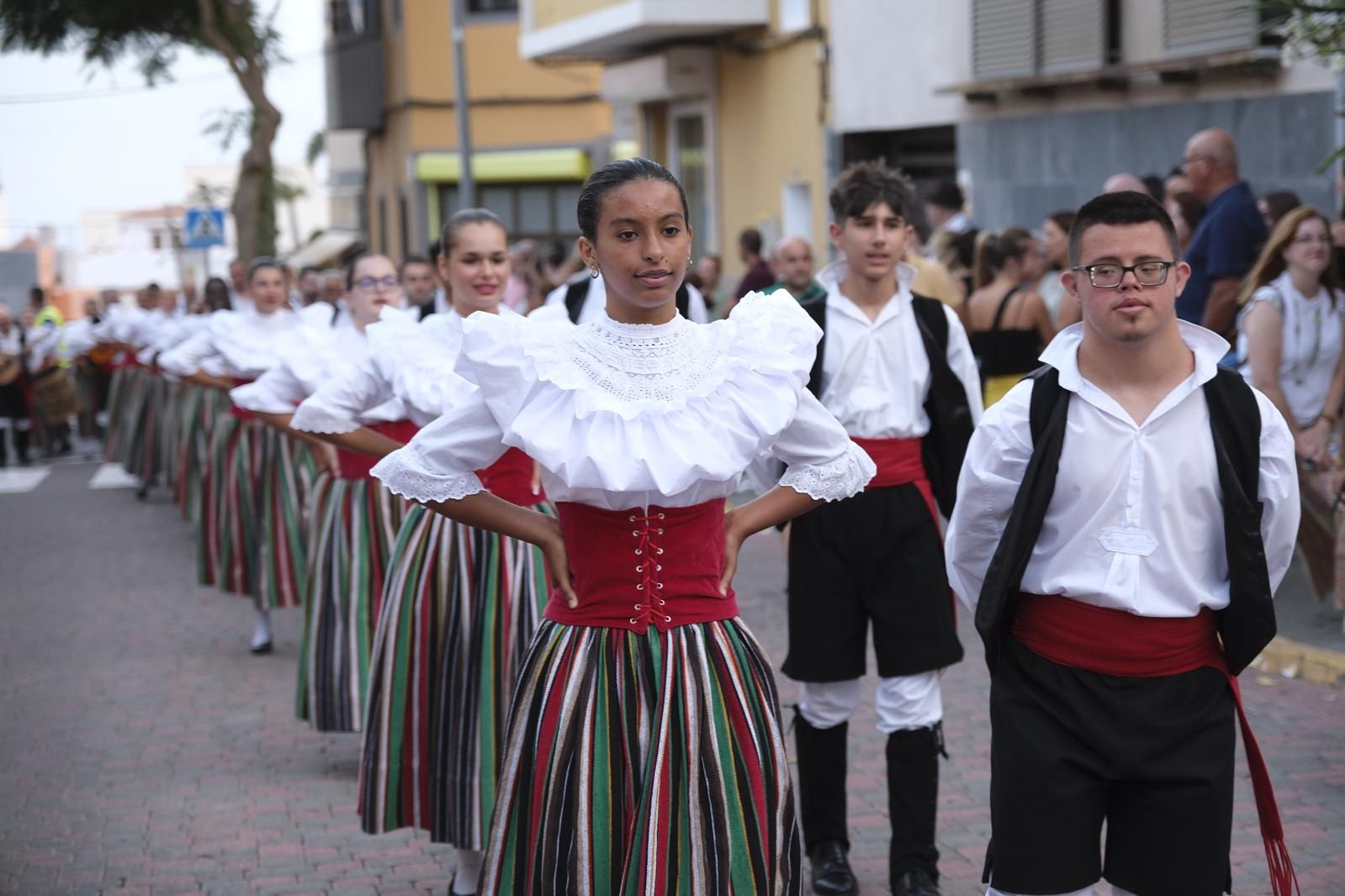 El recorrido del festival de folclore, en imágenes