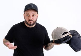 En la imagen, el cómico majorero, Saúl Romero.