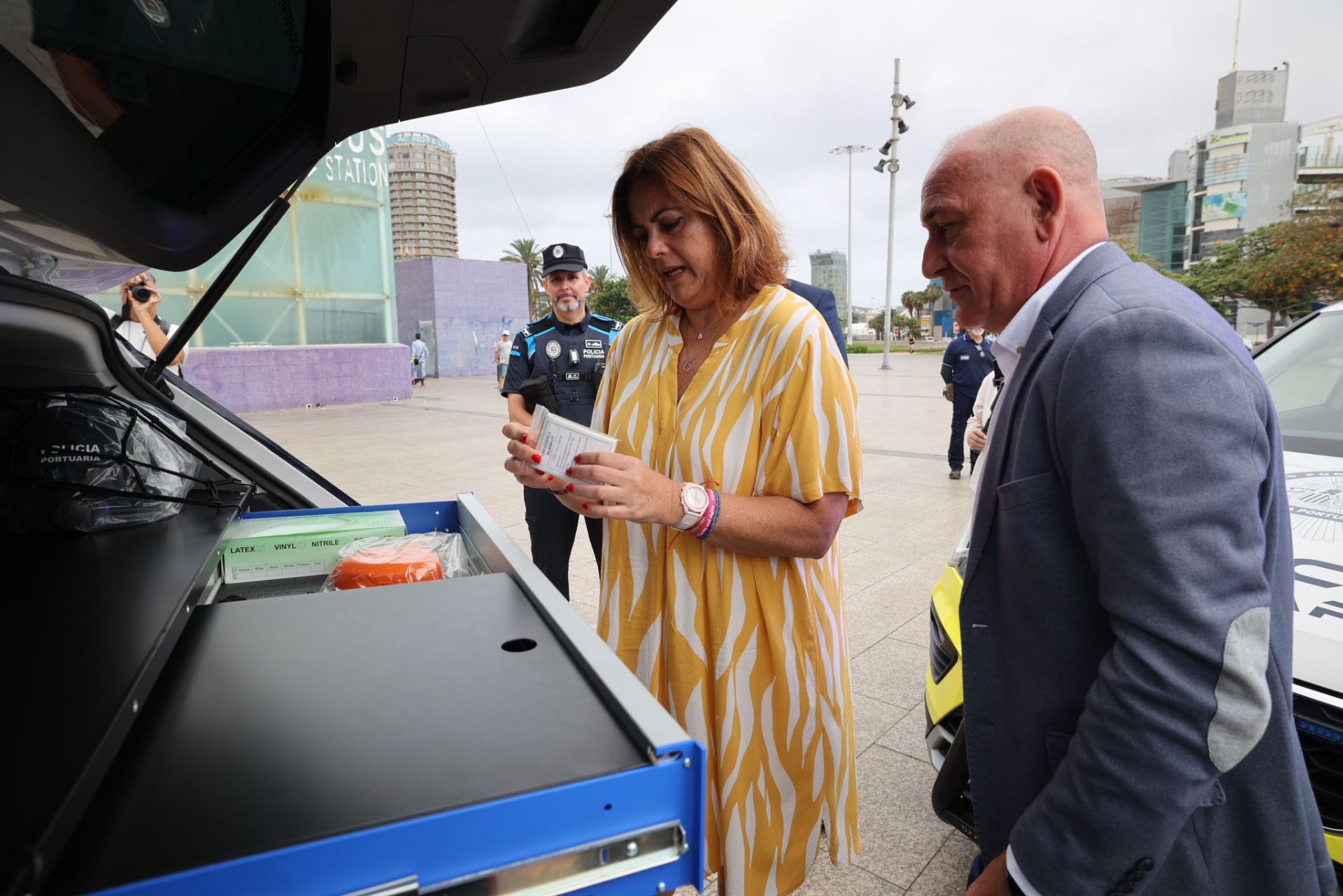 Los nuevos vehículos de la autoridad portuaria, en imágenes