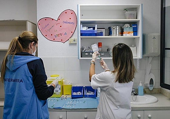 Las mujeres son mayoría entre los empleados públicos de Canarias.