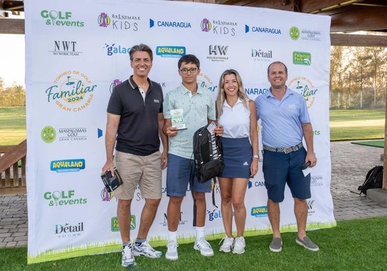 Foto de familia de los ganadores de la Categoría 1 del Torneo Familiar en el Maspalomas Golf.