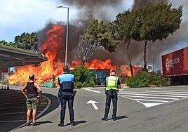 Declarado un incendio en Mercalaspalmas