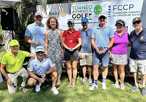 Alicia Fajardo se convierte en campeona del torneo benéfico.