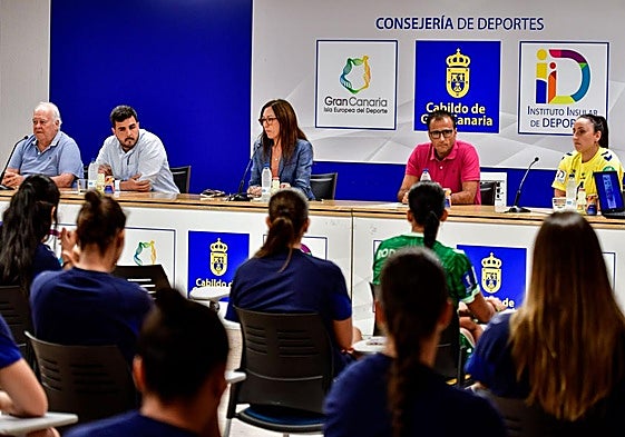 Durante el acto de presentación.