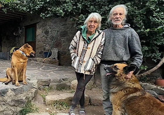 Quico junto a su esposa Gabriella en la casa de Guguy.