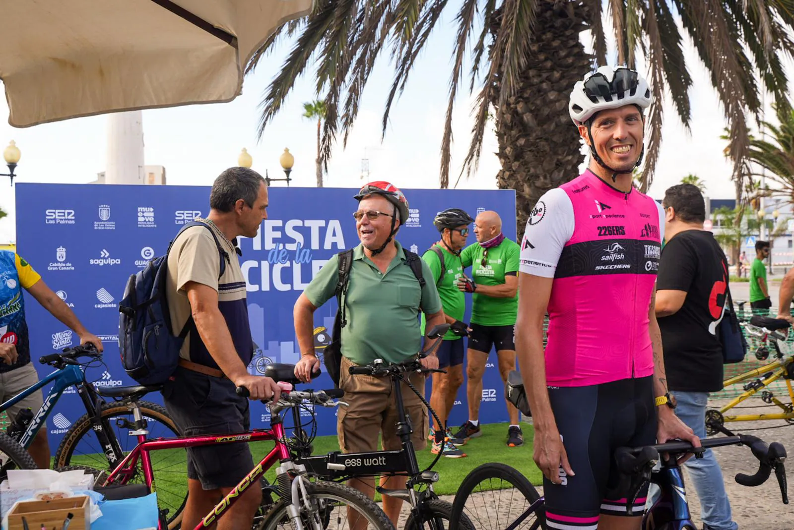 Las Palmas de Gran Canaria celebra el día de la bicicleta