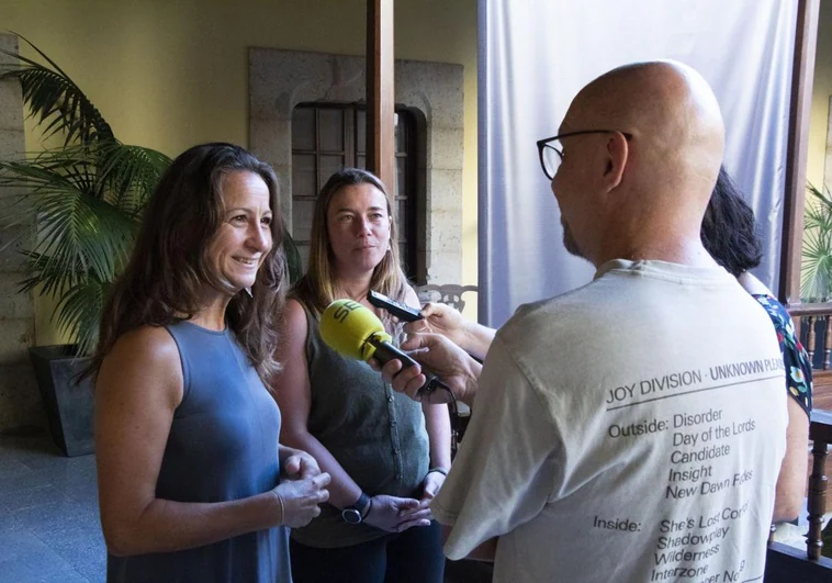 Las coeducadoras y expertas en Estudios de Género Sandra Sedano y Manón Diquero, ayer, en la Casa de Colón.