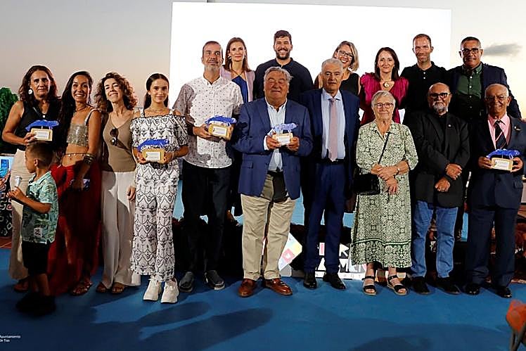 Premiados por Tías.