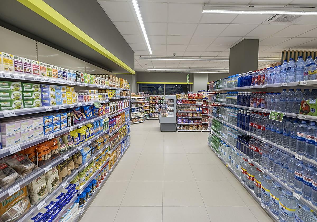 HiperDino abre una nueva tienda en la calle León y Castillo y amplía su oferta en la capital grancanaria