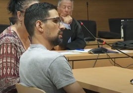 Imagen del condenado durante el juicio.