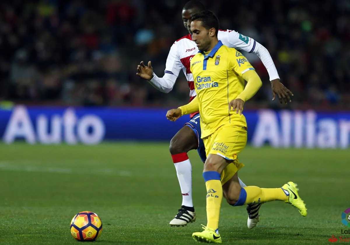 Ángel Montoro, durante un partido con la UD en Primera División.