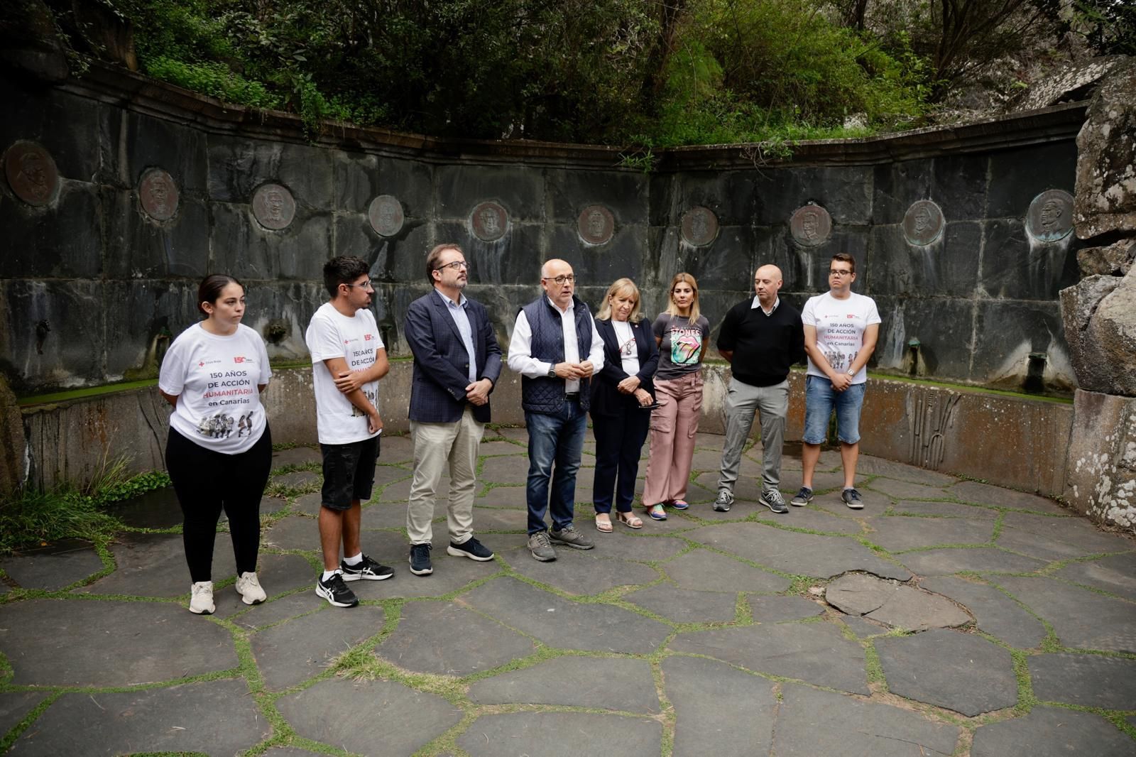 La plantación de Cruz Roja en el Jardín Canario, en imágenes