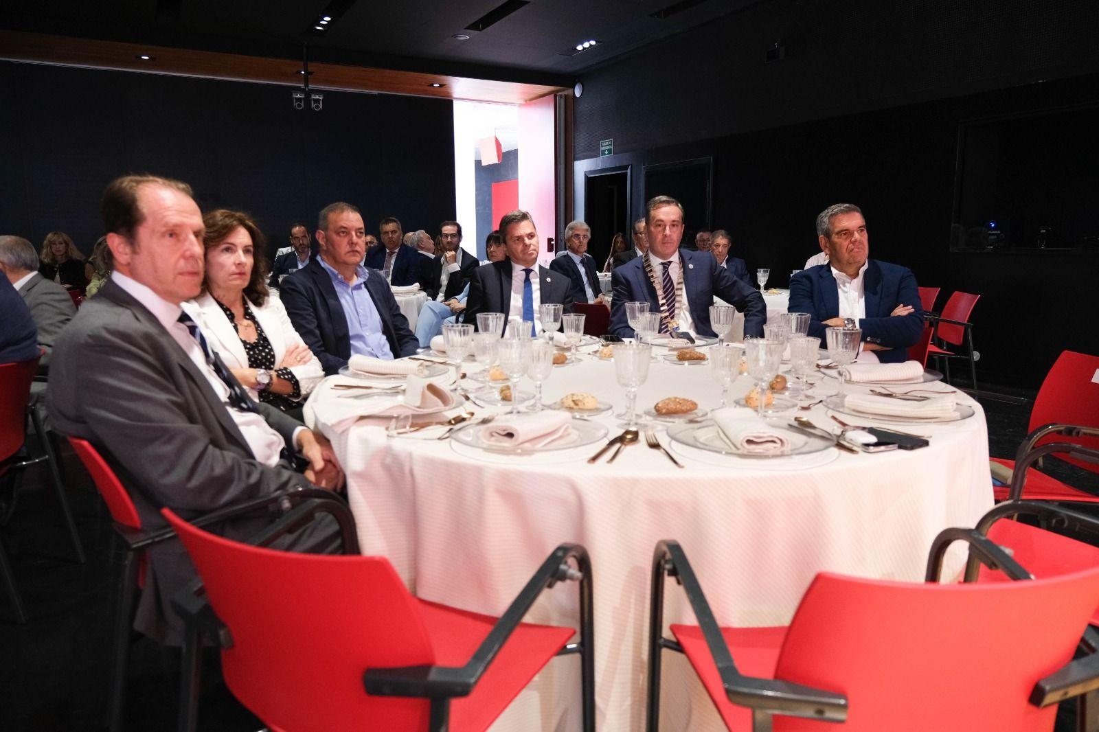 El nuevo encuentro del Skal Club, en imágenes