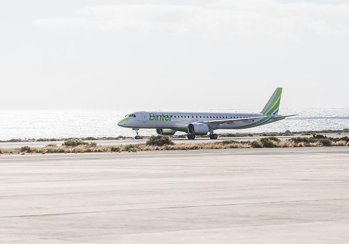 Avión Embraer E195 EB de Binter.
