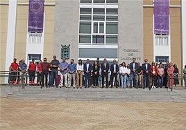 Minuto de silencio llevado a cabo por la corporación del Cabildo de Lanzarote.