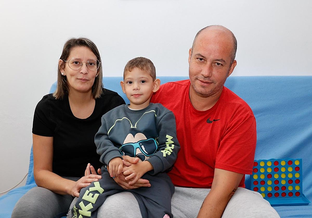 «Esto desespera porque Mateo debe estar escolarizado»