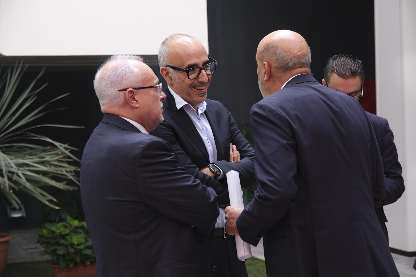 Imágenes de la conferencia sobre los presupuestos de Canarias para 2025