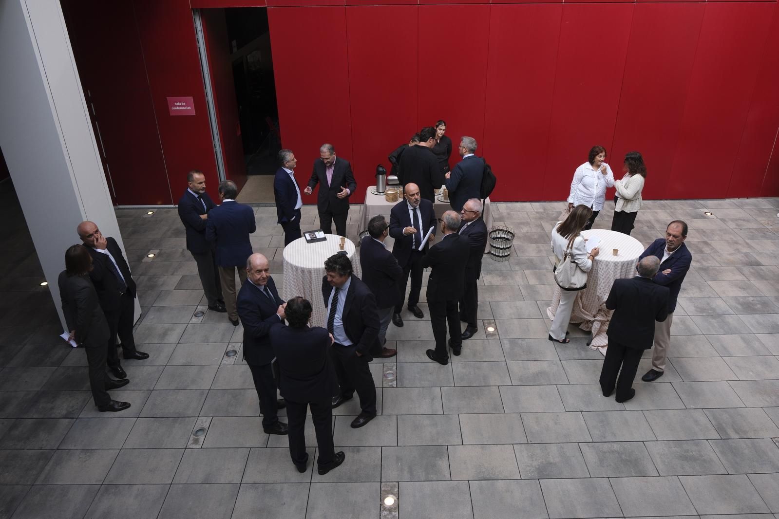 Imágenes de la conferencia sobre los presupuestos de Canarias para 2025