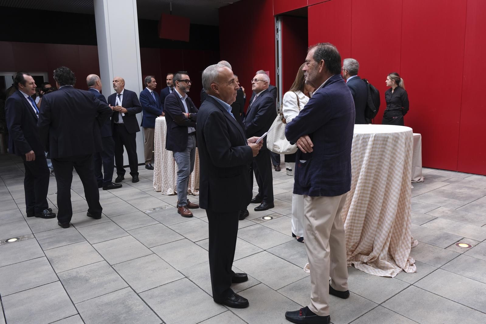 Imágenes de la conferencia sobre los presupuestos de Canarias para 2025