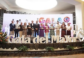 Homenajeados este domingo con autoridades, en el Monumento al Campesino.