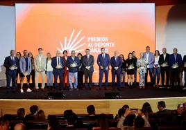 Foto de familia en la entrega de los premios al deporte canario 2024.