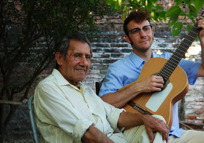 Cuti Carabajal y Pepe Lorente, en 'La estrella azul'.