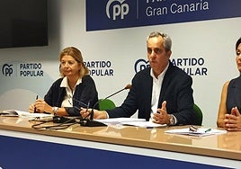 Miguel Jorge, portavoz del PP en el Cabildo, presentó las enmiendas de su partido al presupuesto.