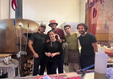 Samuel L. Jackson cena en una conocida pizzería de Las Palmas de Gran Canaria