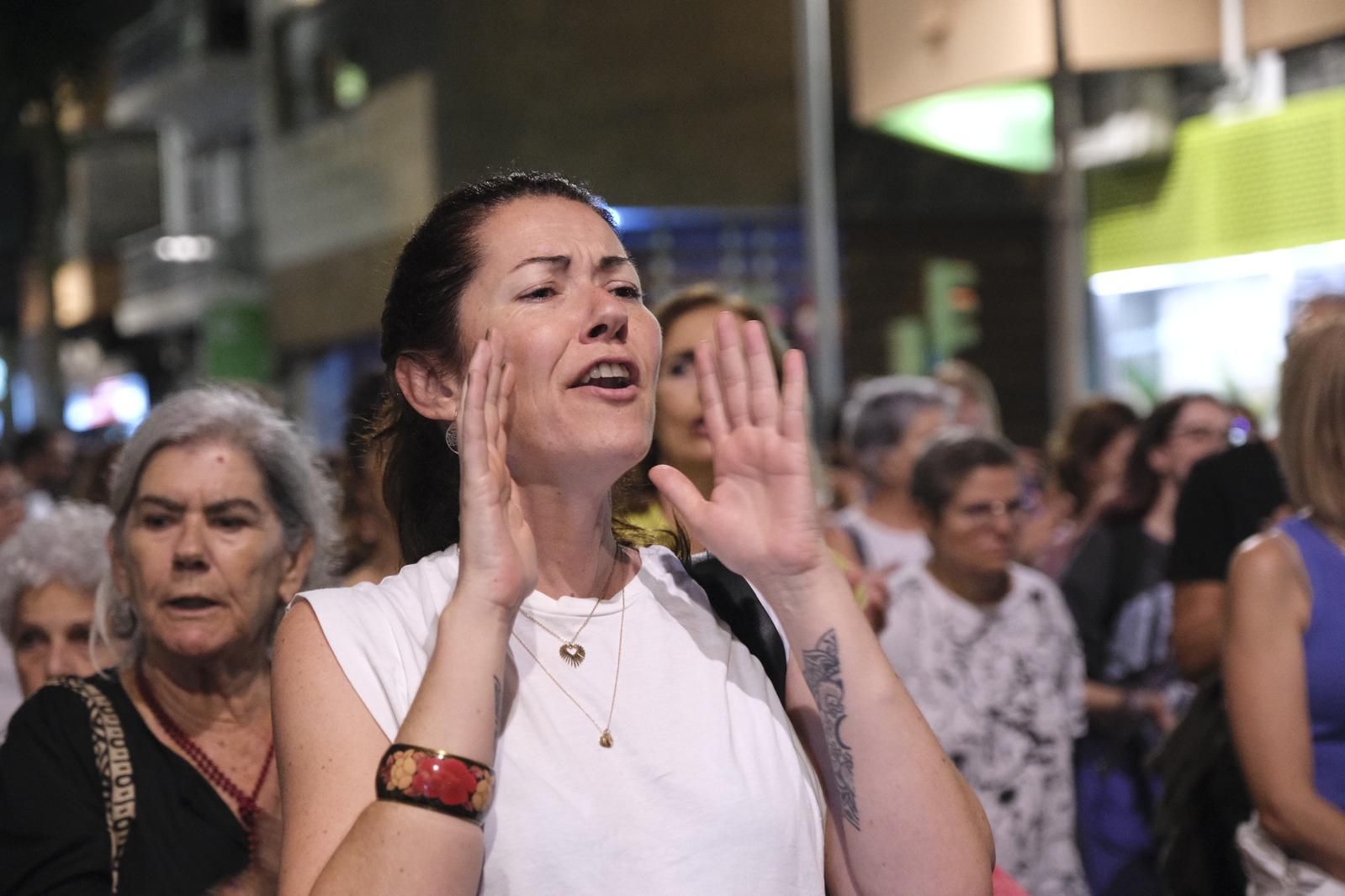 La manifestación del Día Internacional de la Eliminación de la Violencia contra las mujeres, en imágenes