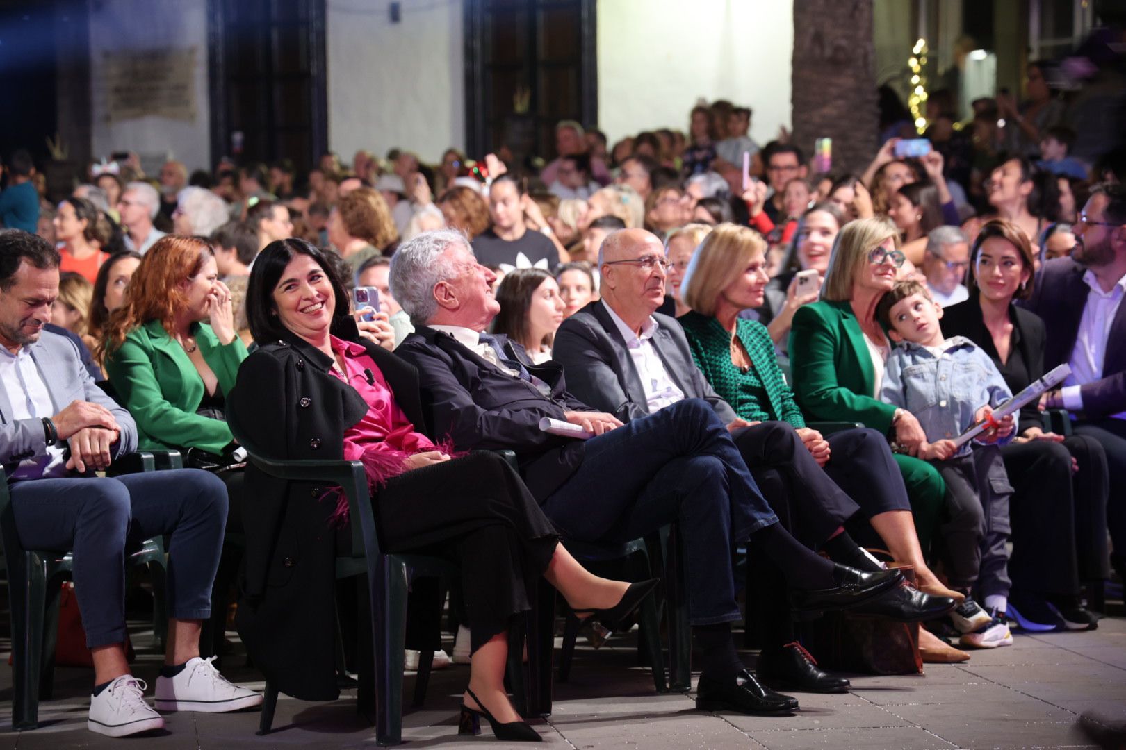 Luces, magia y música en el encendido navideño de la capital