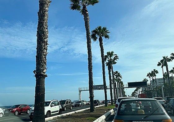 La capital grancanaria se colapsa: la avenida marítima sufre importantes retenciones