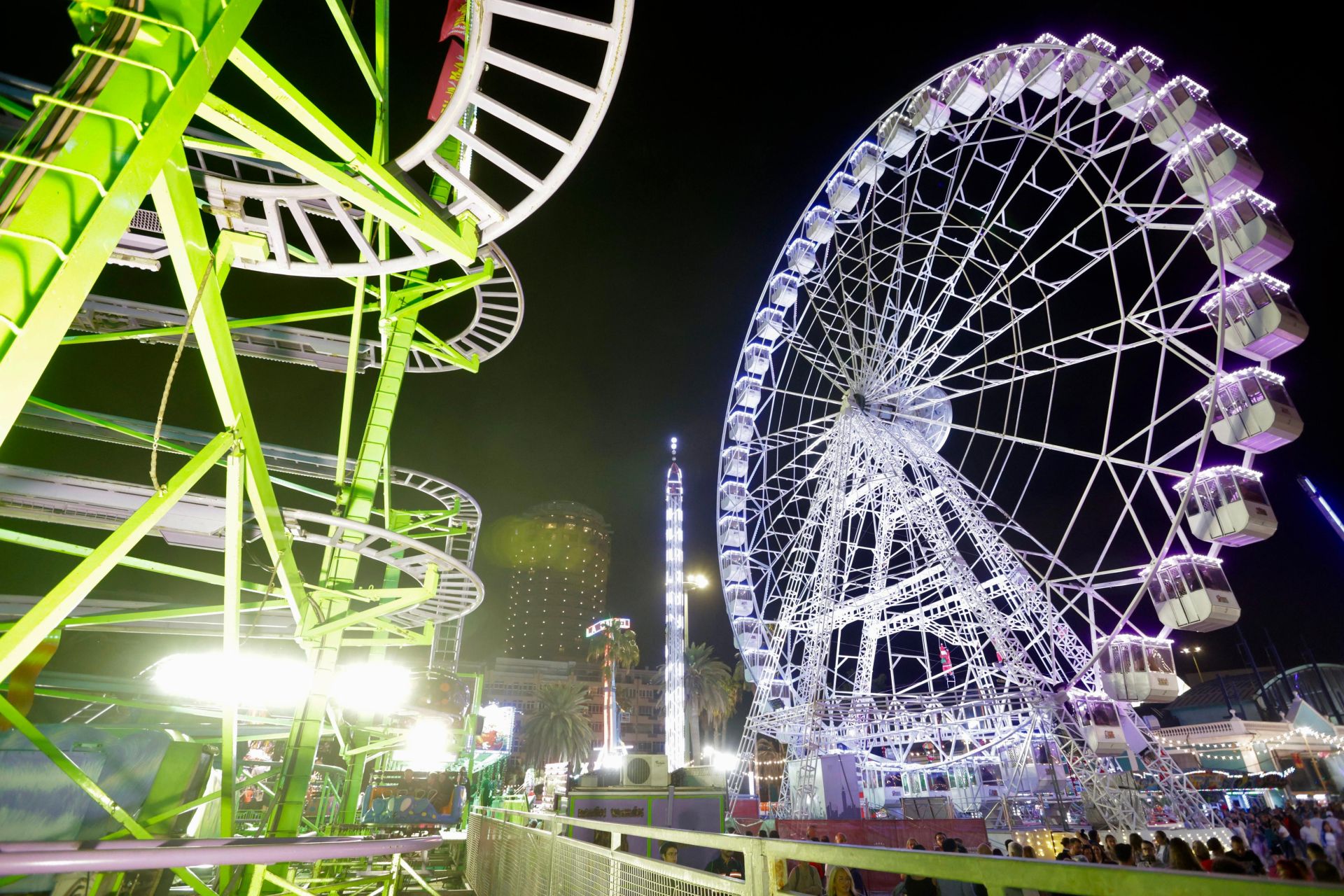 El primer día de la feria de Navidad en la capital grancanaria, en imágenes