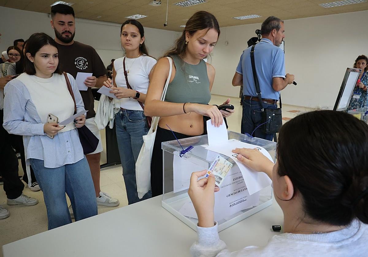 Las imágenes de la participación en las elecciones de la ULPGC al Rectorado