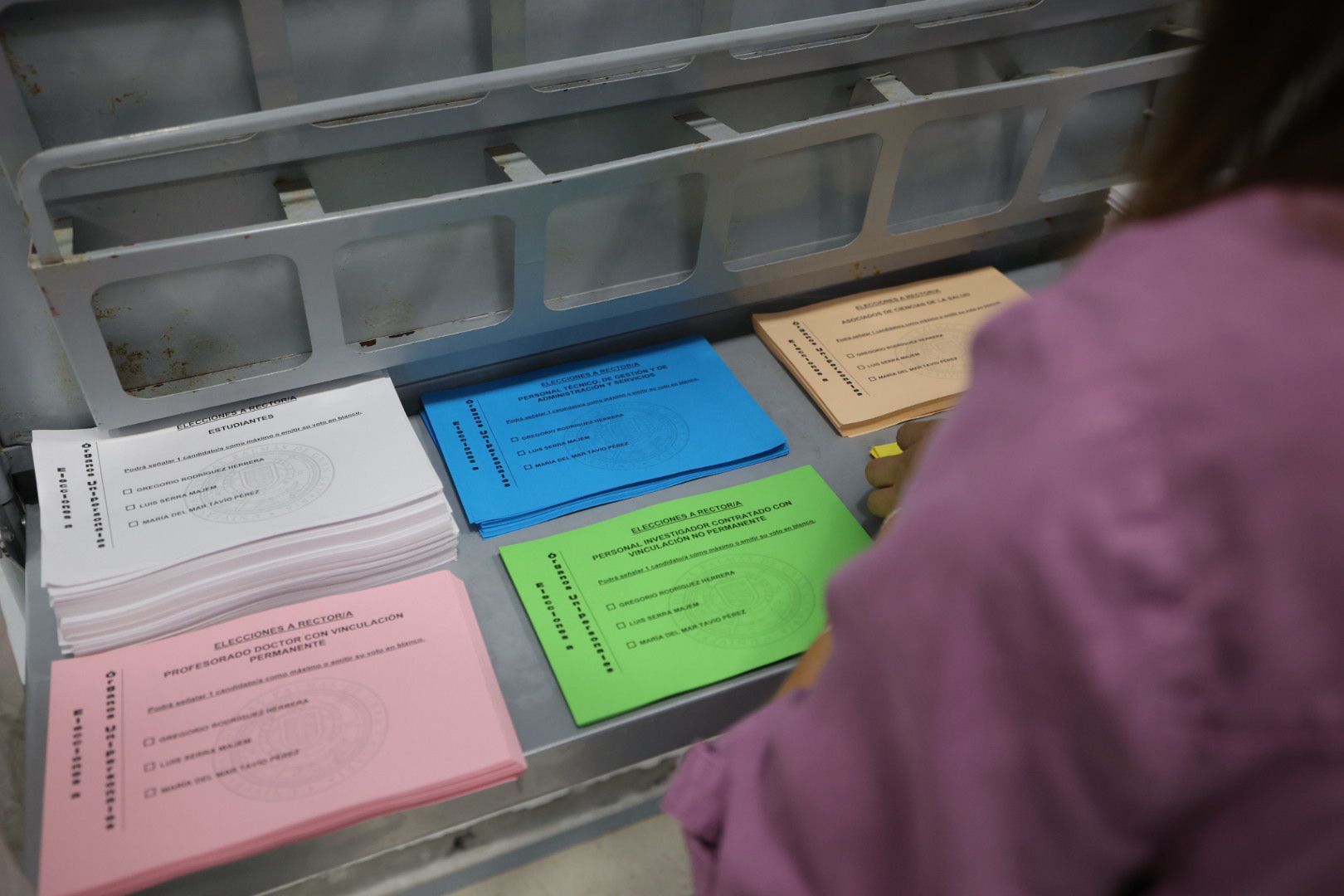 Las imágenes de la participación en las elecciones de la ULPGC al Rectorado