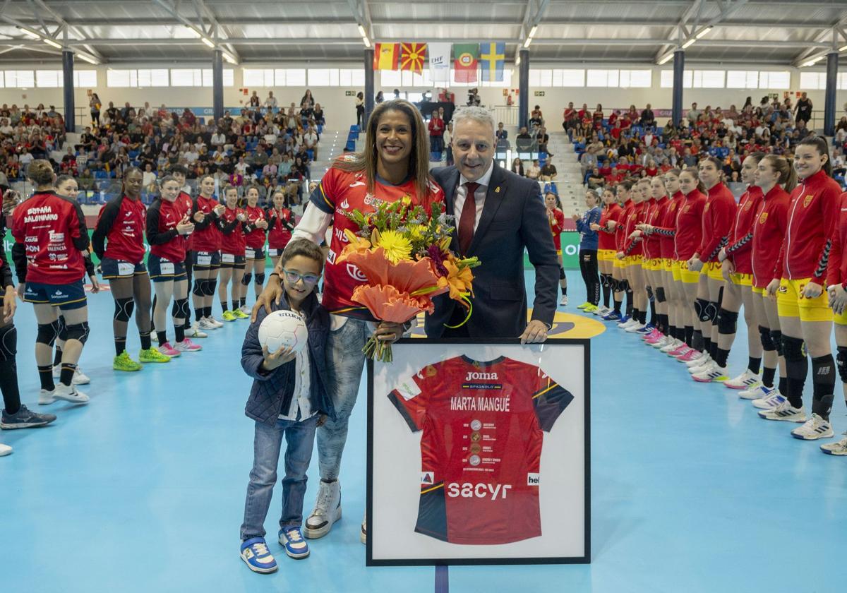 Marta Mangué, leyenda del balonmano nacional y, en adelante, también del continental.