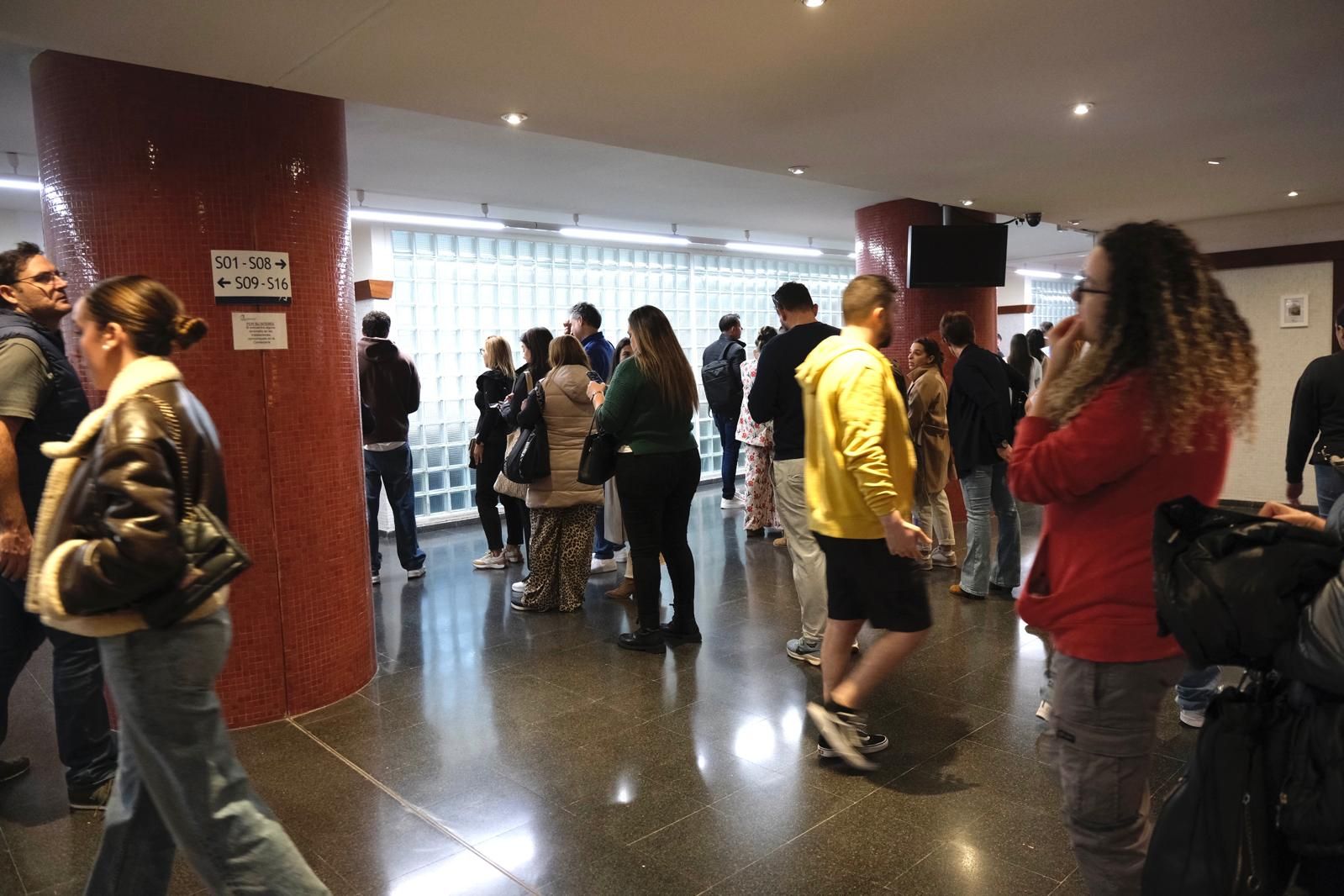 6.000 personas buscan hoy en Tafira una plaza de funcionario del Estado
