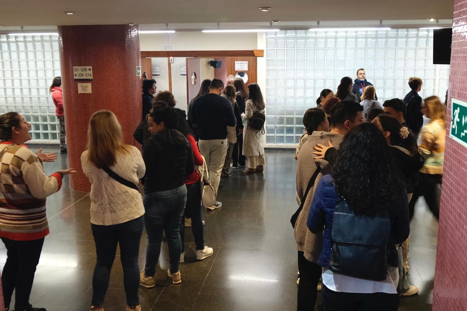 6.000 personas buscan hoy en Tafira una plaza de funcionario del Estado