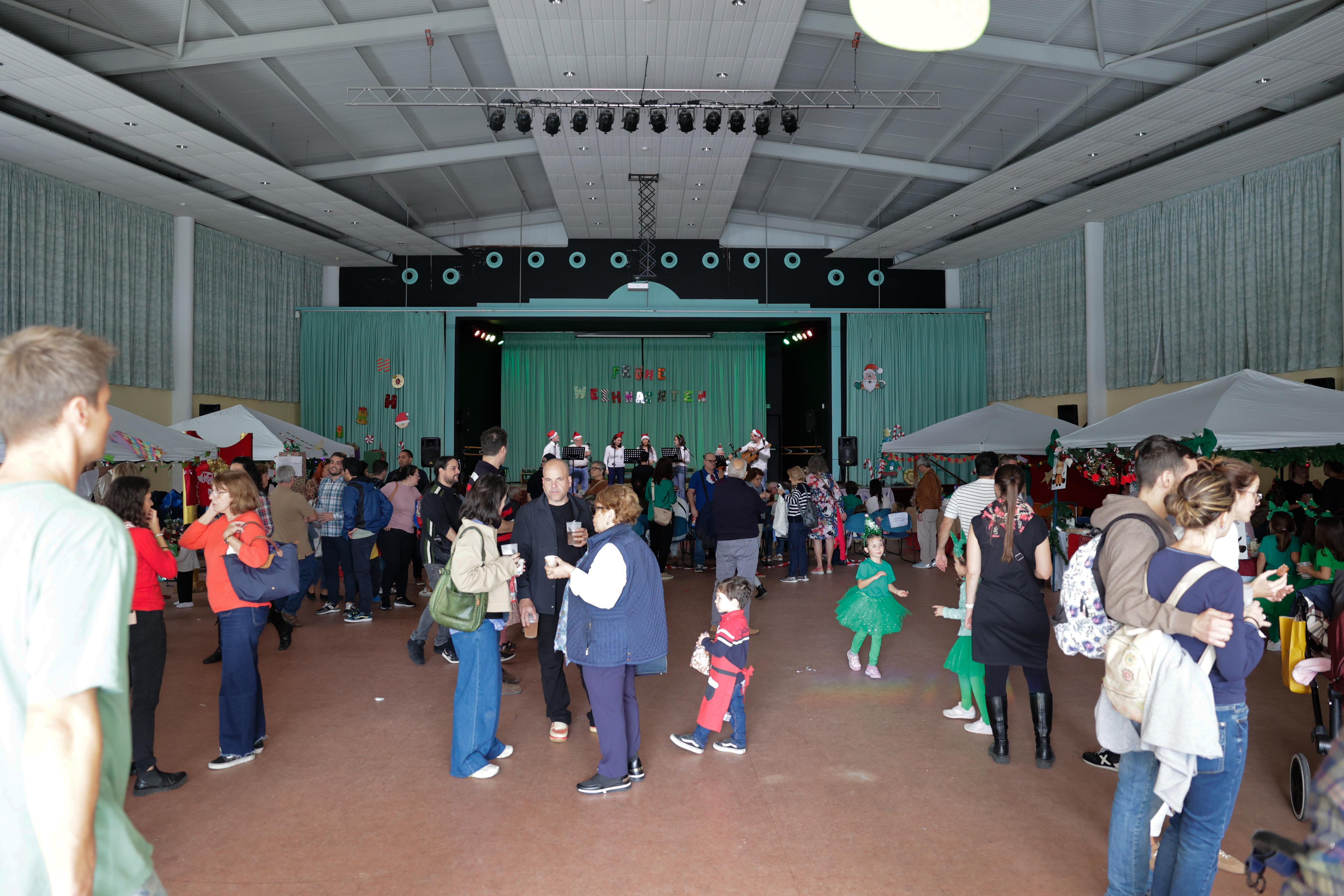 El mercadillo navideño en el Colegio Alemán, en imágenes