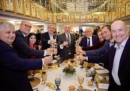 La UD celebra la Navidad y brinda por los éxitos que vendrán