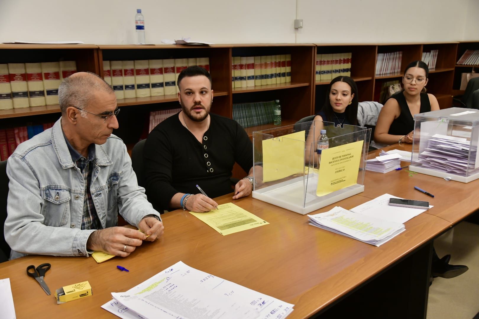 Imágenes de la segunda vuelta de las elecciones al rectorado de la ULPGC